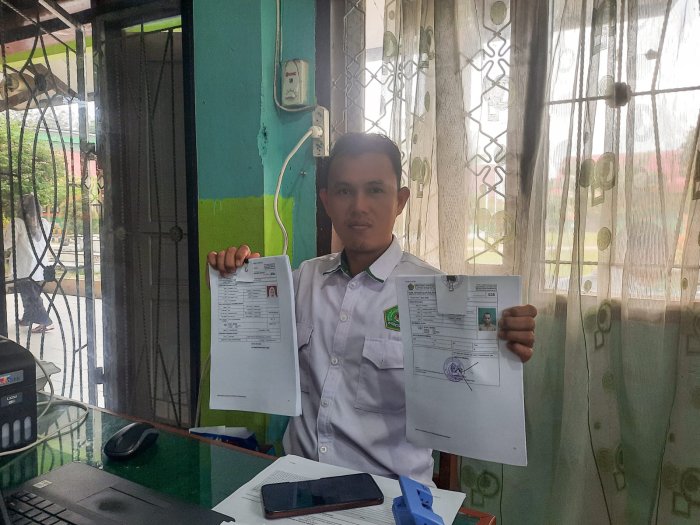 Rampungkan S35 dan S36, Operator EMIS GTK MTsN 1 Bungo Siap Antar Berkas ke Kemenag Bungo