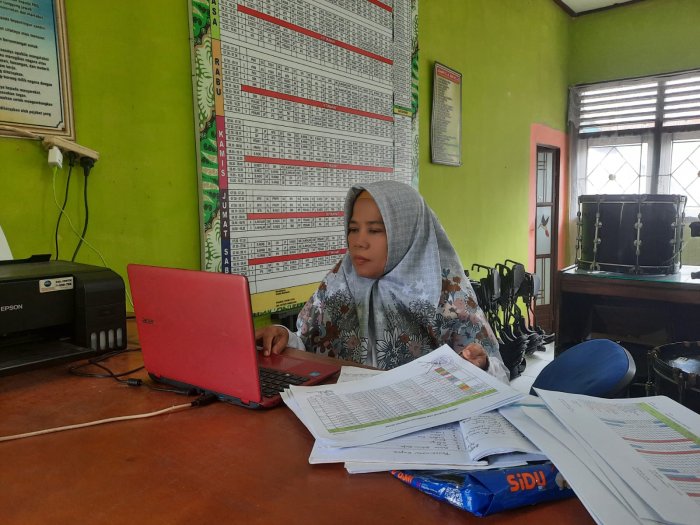 Mantap dan Terarah! Guru MTsN 1 Bungo Siap Tuntaskan Penyusunan Berkas E-Kinerja Triwulan I 2026 Mantap dan Terarah! Guru MTsN 1 Bungo Siap Tuntaskan Penyusunan Berkas E-Kinerja Triwulan I 2026