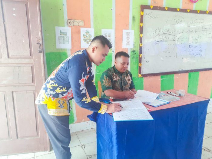 Penerapan Tugas dan Fungsi Guru Piket dalam Mendata Absensi Peserta Didik di MTsN 1 Bungo