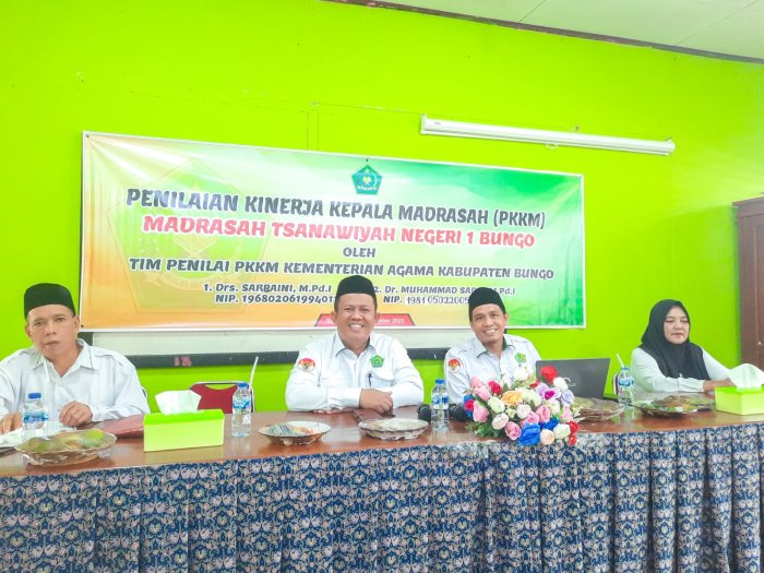 Tegaskan Mutu dan Profesionalisme, Kepala MTsN 1 Bungo Paparkan Esensi Penting PKKM 2025 Tegaskan Mutu dan Profesionalisme, Kepala MTsN 1 Bungo Paparkan Esensi Penting PKKM 2025