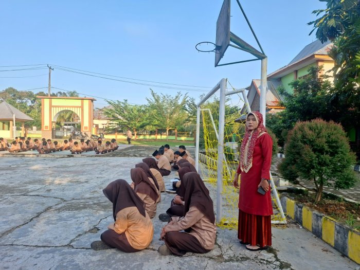 Pengajian Pagi MTsN 1 Bungo Berlangsung Khidmat, Bangun Spiritualitas di Hari Kamis