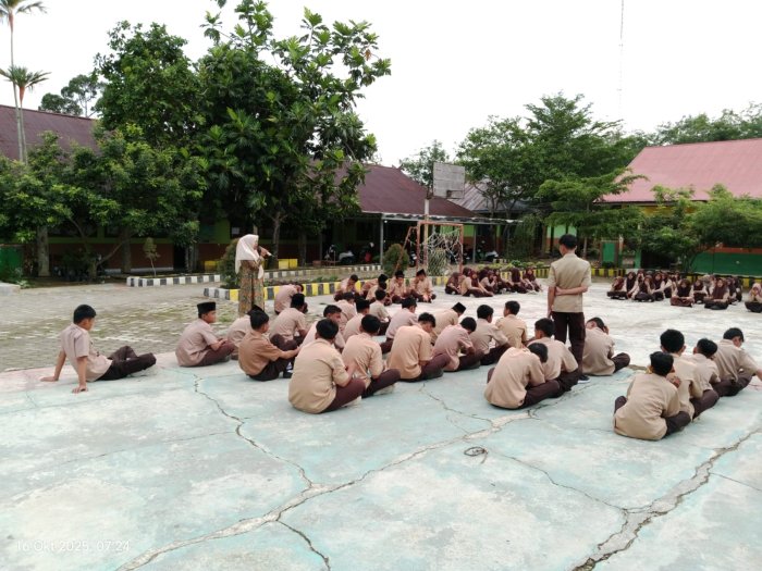 Ibu Padilah, S,Ag.: Tekankan Kejujuran sebagai Pondasi Karakter Siswa MTsN 1 Bungo