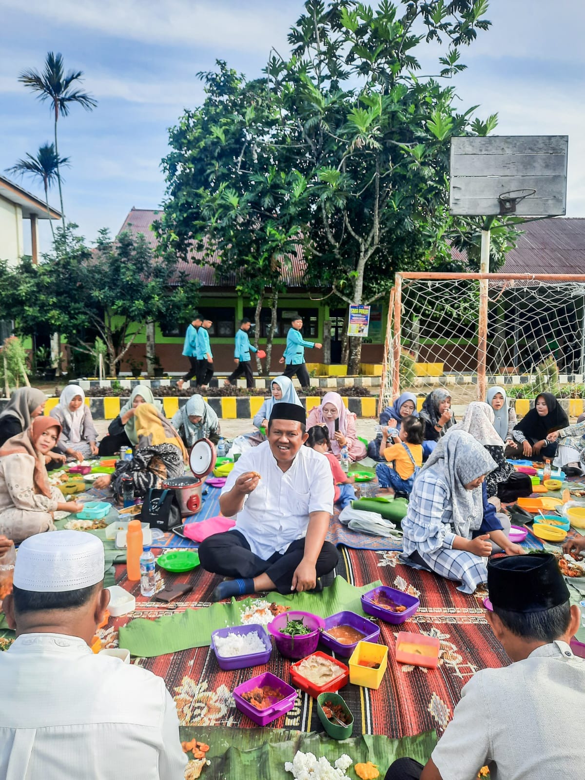 Tradisi Makan Bersama Jelang Masuknya Bulan Ramadhan 1446 H, Kamad: Cara MTsN 1 Bungo Mempererat Tali Silaturahmi