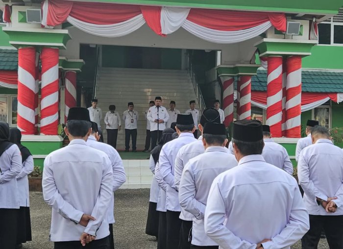 Kakanwil Tegaskan Penguatan Pengelolaan Pelayanan Publik, dan Dorong ASN Terus Berprestasi Kakanwil Tegaskan Penguatan Pengelolaan Pelayanan Publik, dan Dorong ASN Terus Berprestasi