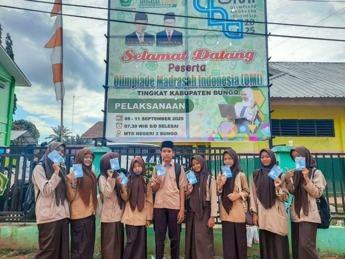 OMI 2025 Jenjang MTs Dimulai Hari Ini, Kontingen MTsN 1 Bungo Hadir dengan Semangat