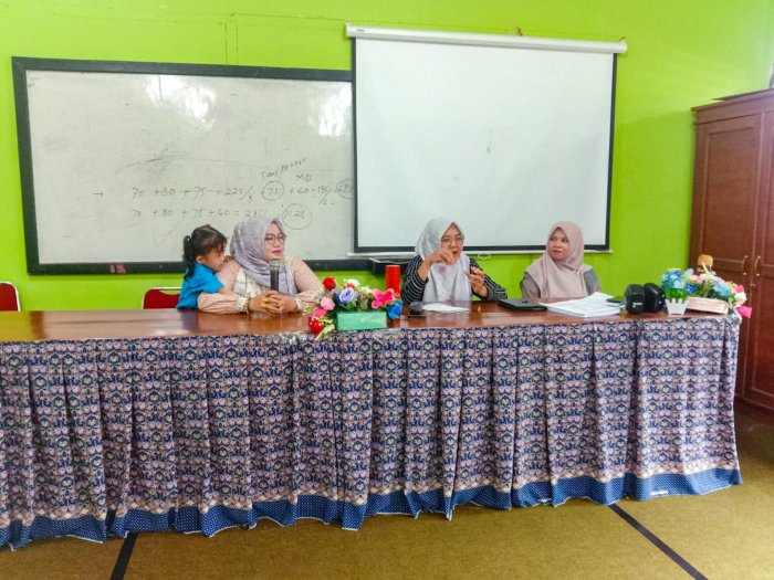 DWP MTsN 1 Bungo Mantapkan Persiapan Lomba HAB ke-80: Kaum Hawa Siap Tampil Kompak dan Berprestasi