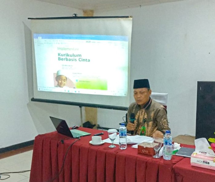 Waka Kurikulum MTsN 1 Bungo Ikuti Lanjutan Workshop KBC Bersama Pengawas Madrasah di Hotel Wiltop