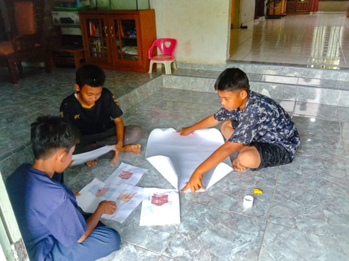 Ibu Anita, S.Pd.: Belajar Kelompok Melatih Siswa Mandiri dan Bertanggung Jawab