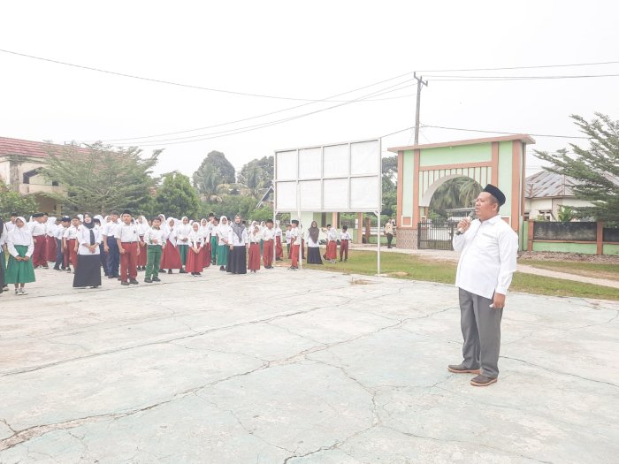 Usai Upacara Perdana, Kepala MTsN 1 Bungo Resmi Umumkan Wali Kelas Tahun Pelajaran 2026/2027