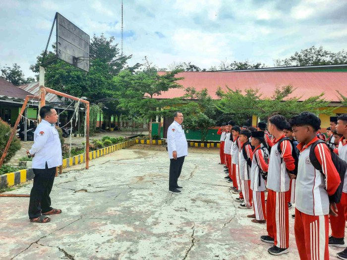 Tekankan Sikap dan Sportivitas, Kepala MTsN 1 Bungo Sampaikan Amanat Penting Jelang Kepulangan Peserta Didik