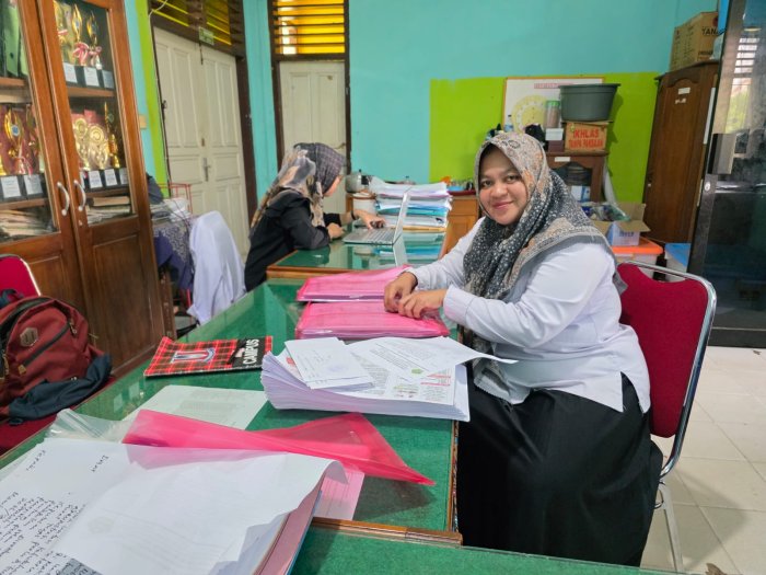 Panitia PMBM 2026 MTsN 1 Bungo Bergerak Cepat, Matangkan Dokumen Demi Suksesnya Penerimaan Peserta Didik Baru Panitia PMBM 2026 MTsN 1 Bungo Bergerak Cepat, Matangkan Dokumen Demi Suksesnya Penerimaan Peserta Didik Baru