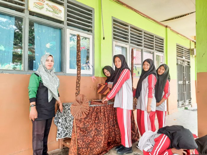 Kreatif dan Penuh Semangat! Stand Bazar Tiap Kelas MTsN 1 Bungo Mulai Dipersiapkan Sambut PORSENI 2026